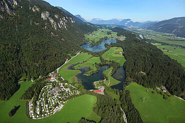Das Kramsacher Seenplateau aus der Luftperspektive, (c) Alpbachtal Tourismus/Oberleiter Simon