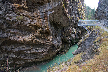 Aussichtsplattform in der Tiefenbachklamm Brandenberg, (c) Alpbachtal Tourismus/Berger Bernhard