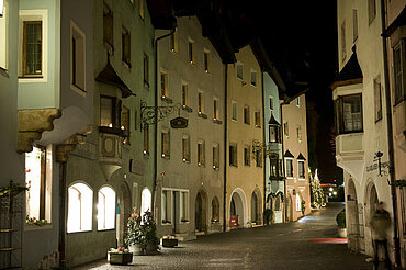 Rattenberg, Fußgängerzone, Abendstimmung, Winter, (c) Alpbachtal Tourismus/Moser Laurin