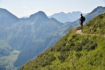 Wiedersbergerhorn, Panoramaweg, Wanderer, (c) Alpbachtal Tourismus/Grießenböck Gabriele